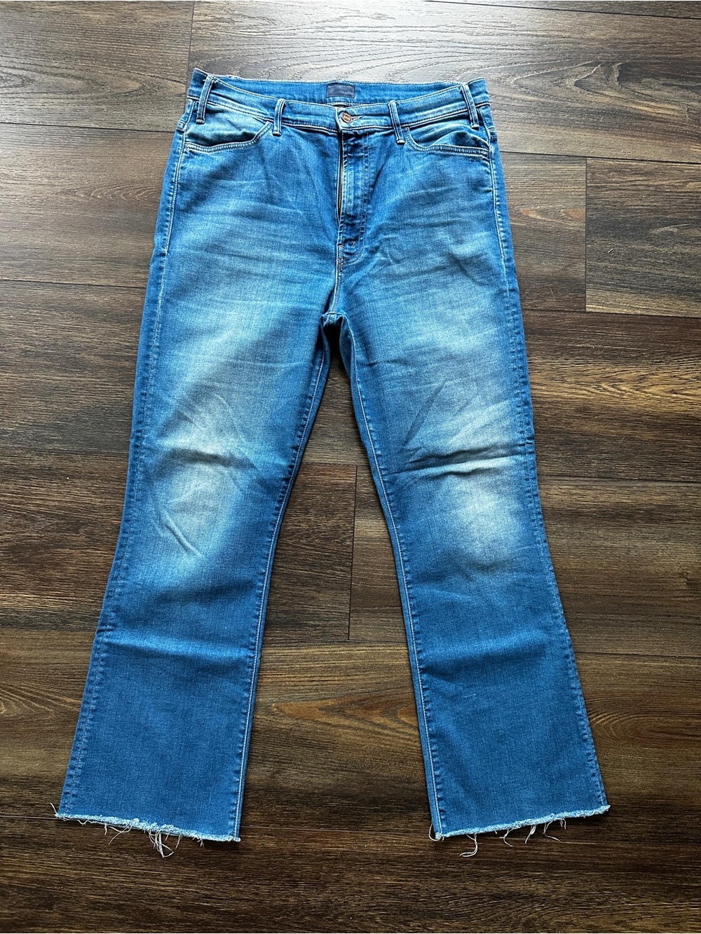MOTHER Size 32 The Hustler Ankle Fray